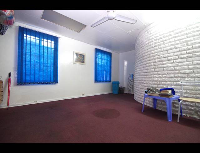 200M² INVESTMENT FOR SALE IN SPRINGS CENTRAL